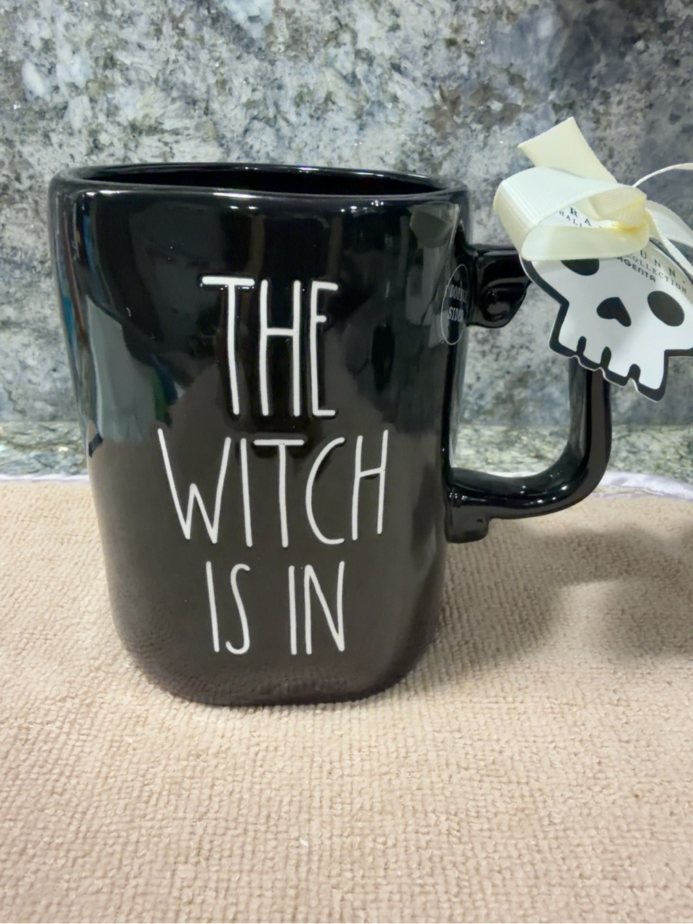 NWT Rae Dunn Halloween Collection "The Witch Is In" 16 oz Mug Black Cat